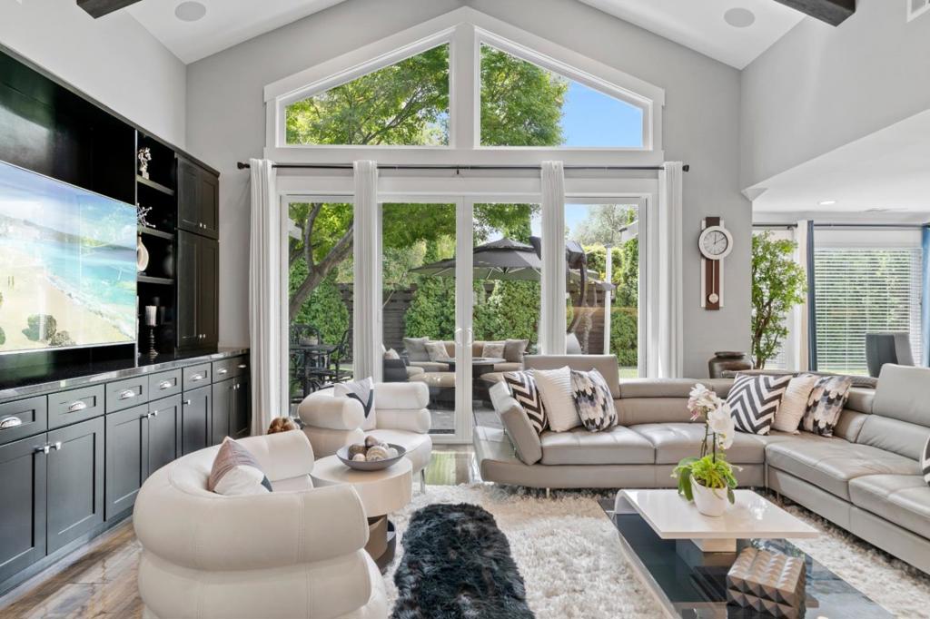 main property photo 126