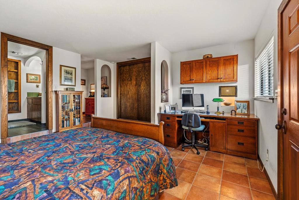 main property photo 51