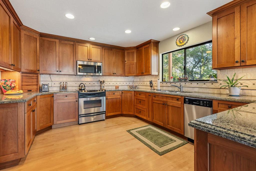 main property photo 67