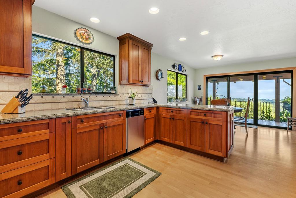 main property photo 70