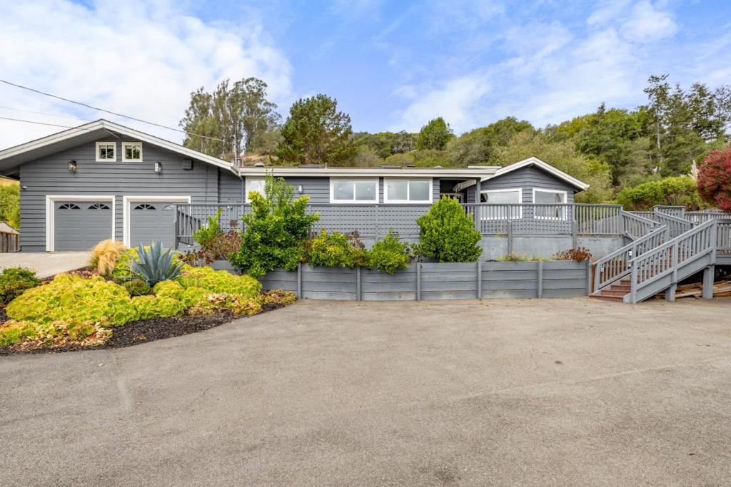 main property photo 59