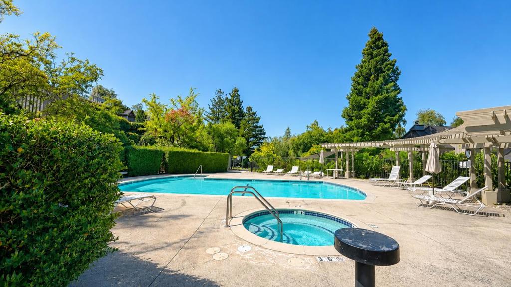 main property photo 58