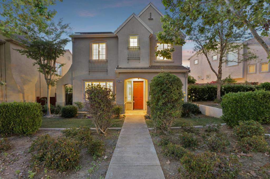 main property photo 74