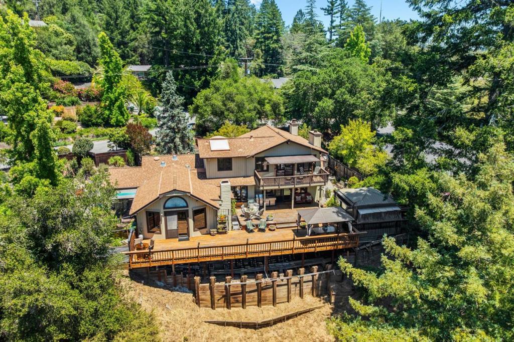 main property photo 23