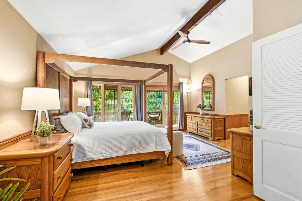 main property photo 70