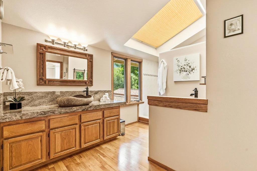 main property photo 75