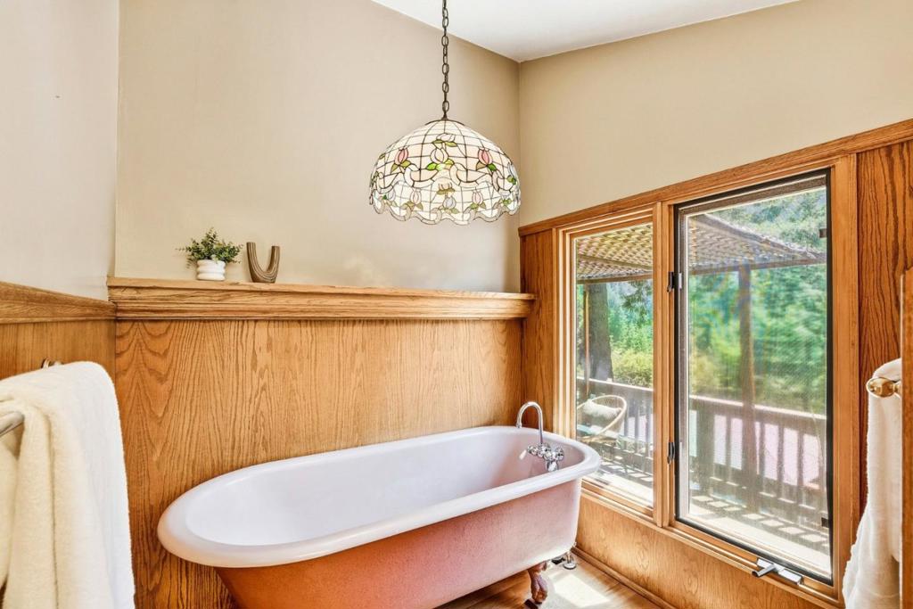 main property photo 78