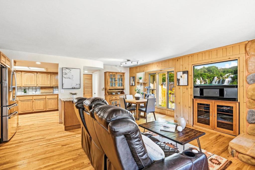 main property photo 89