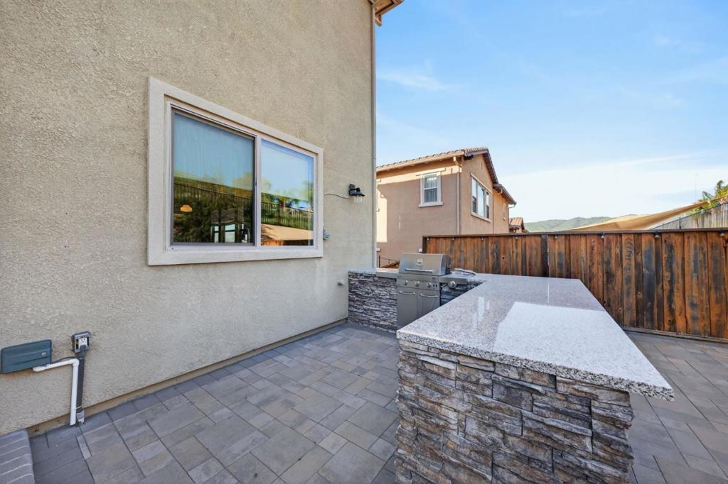main property photo 60