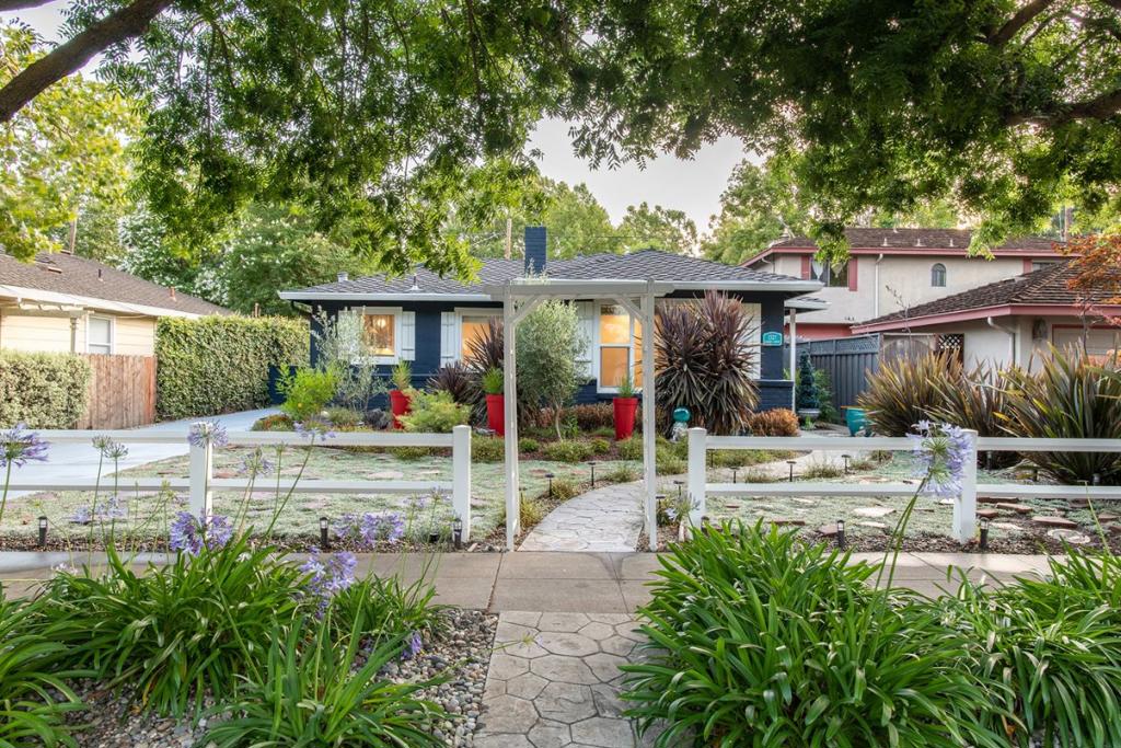main property photo 68