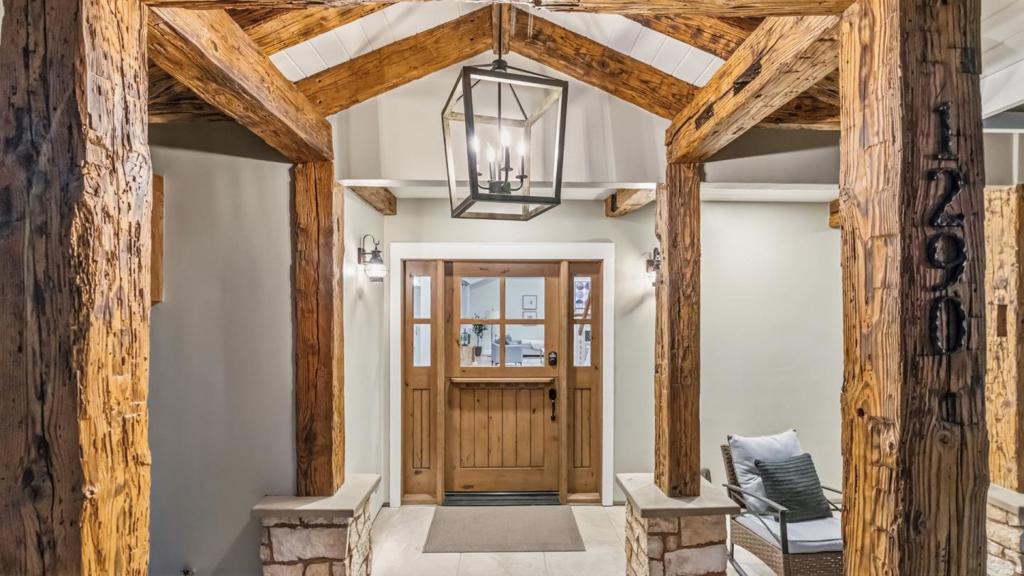 main property photo 49