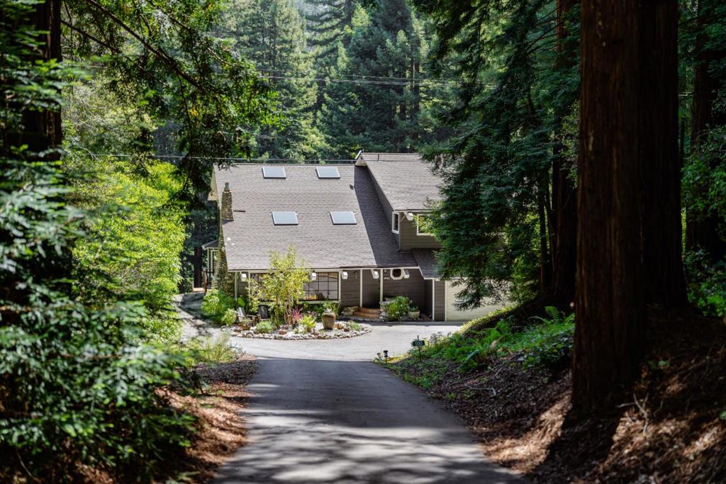 main property photo 88