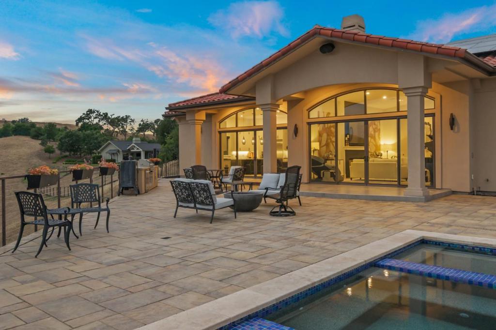 main property photo 95