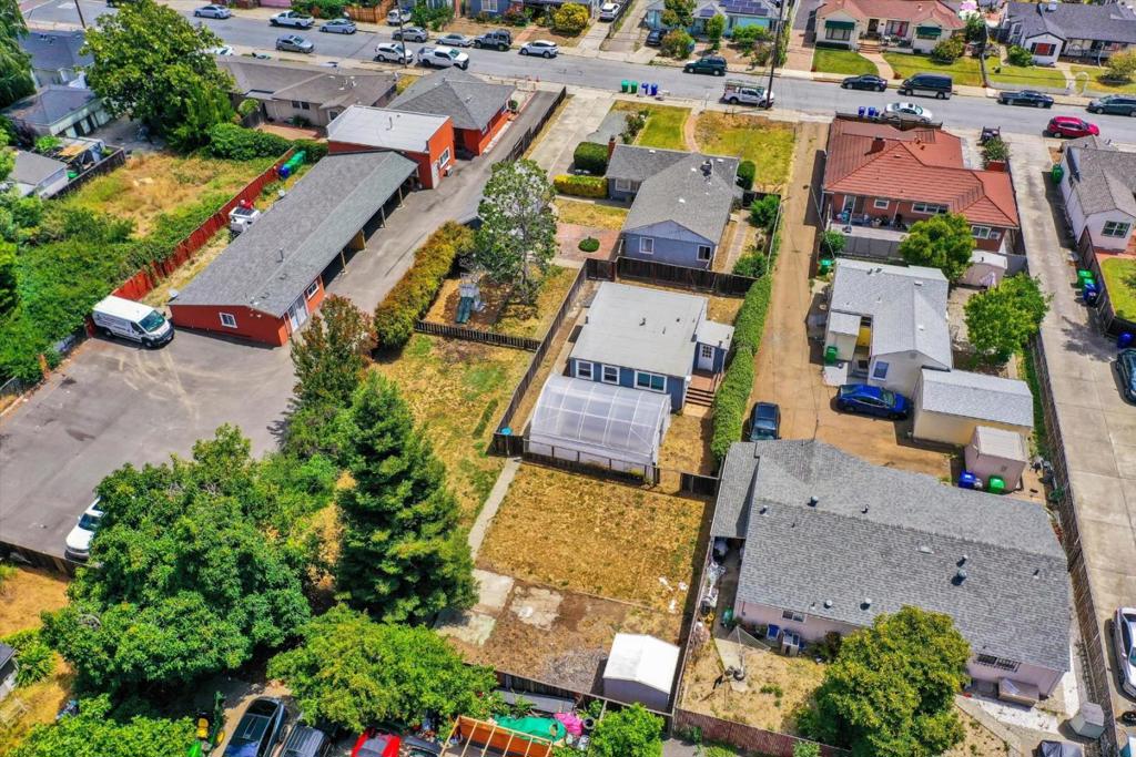 main property photo 48