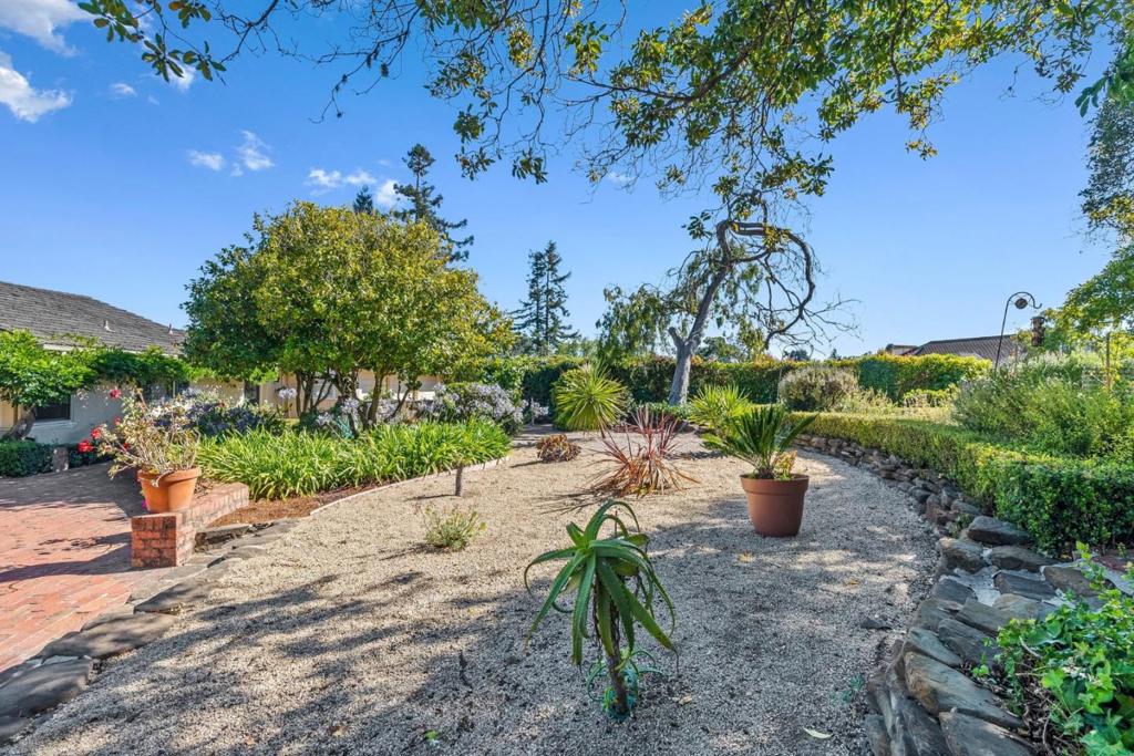 main property photo 60