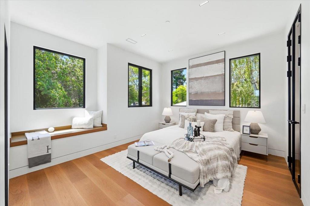 main property photo 78