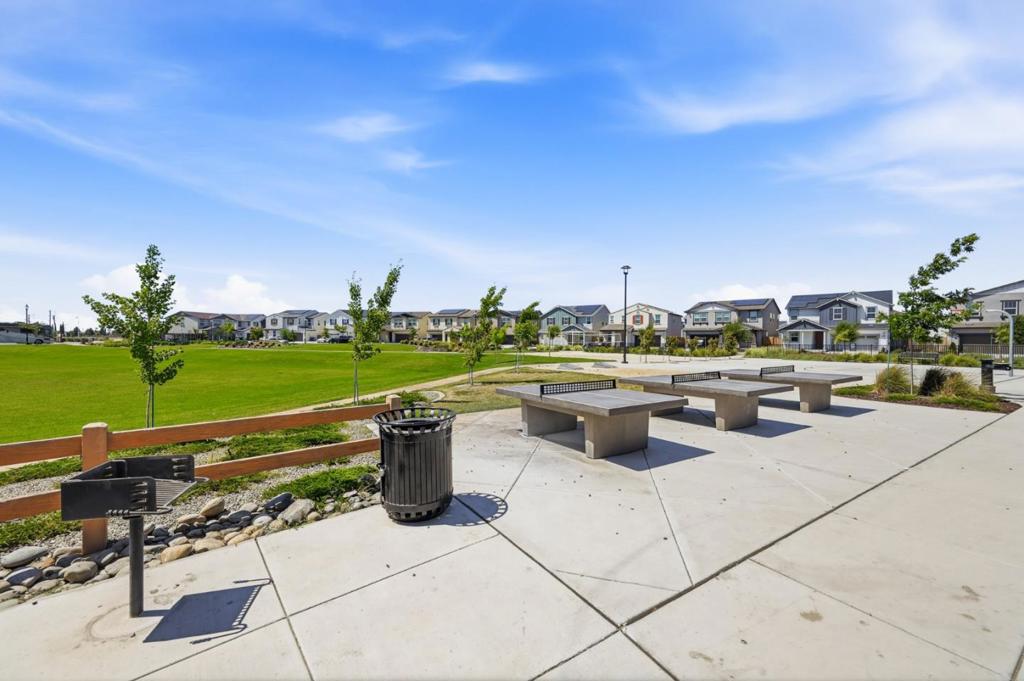 main property photo 74