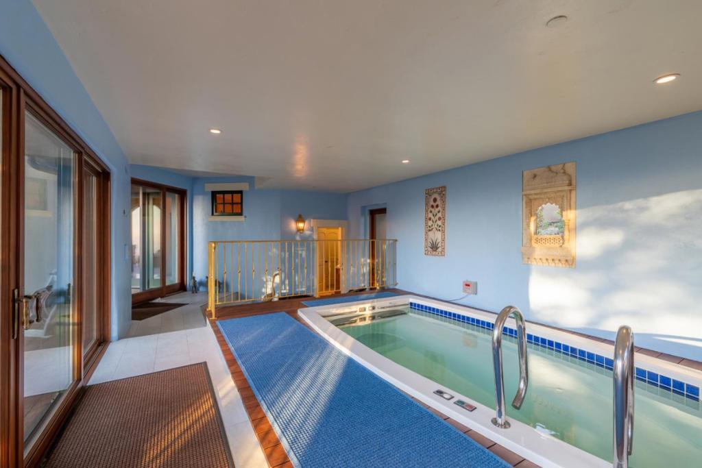 main property photo 22
