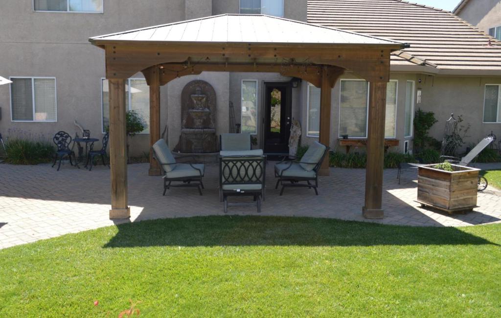main property photo 3