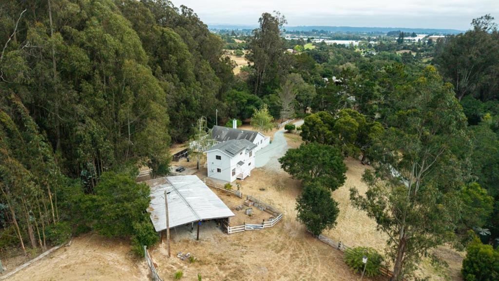 main property photo 45