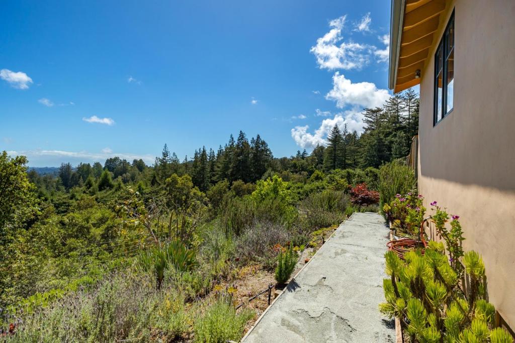 main property photo 60