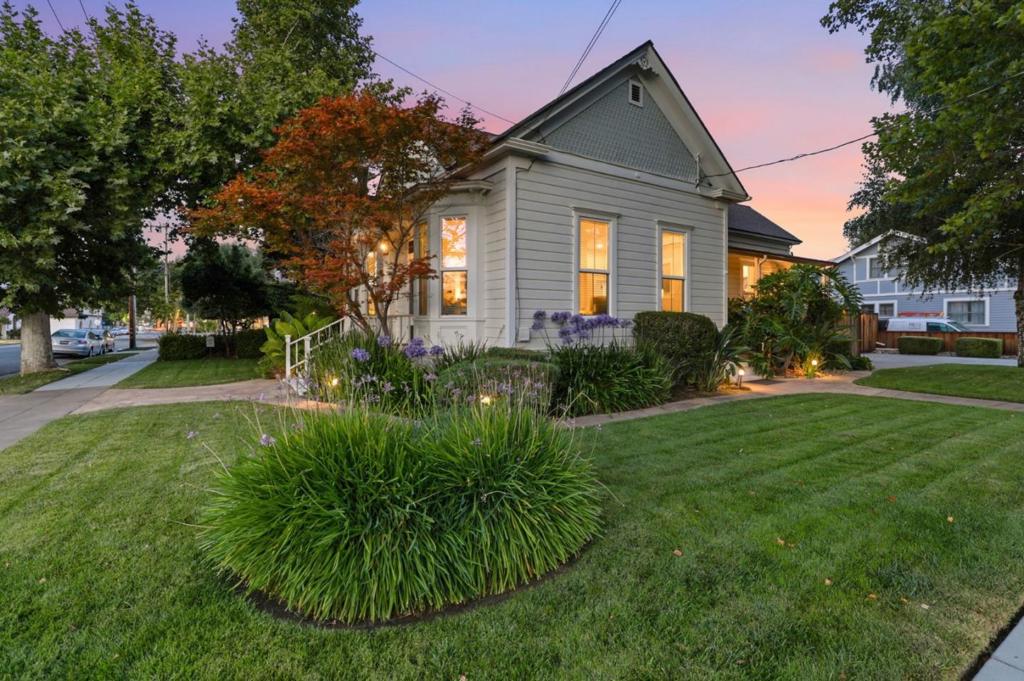main property photo 45