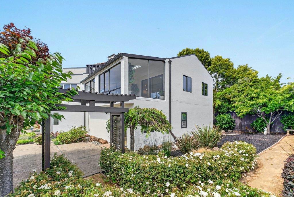 main property photo 62