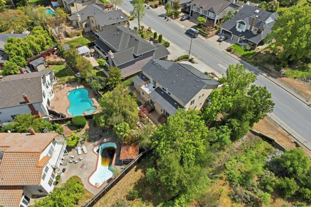 main property photo 58