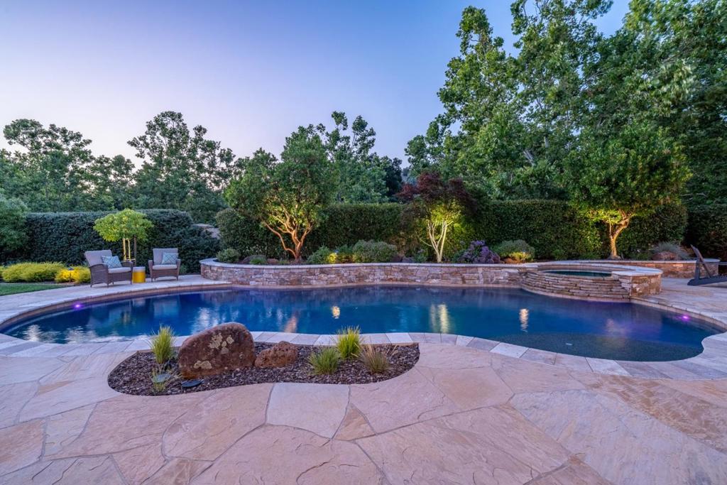 main property photo 66