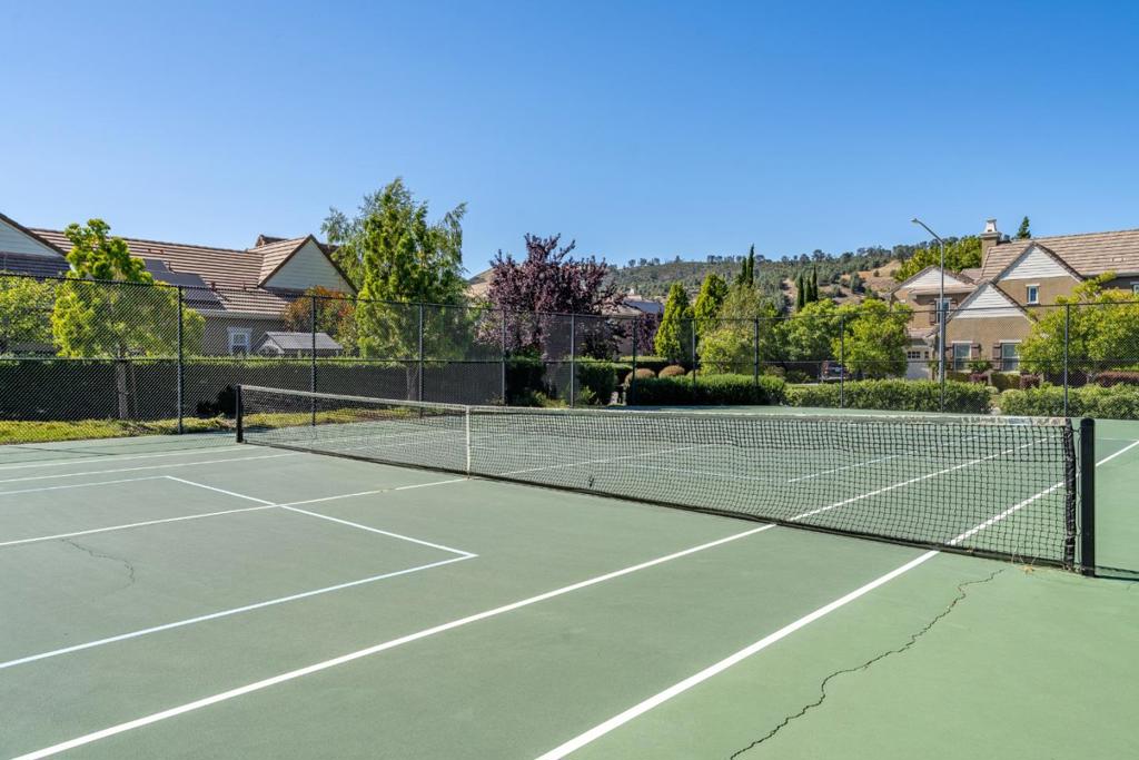 main property photo 78