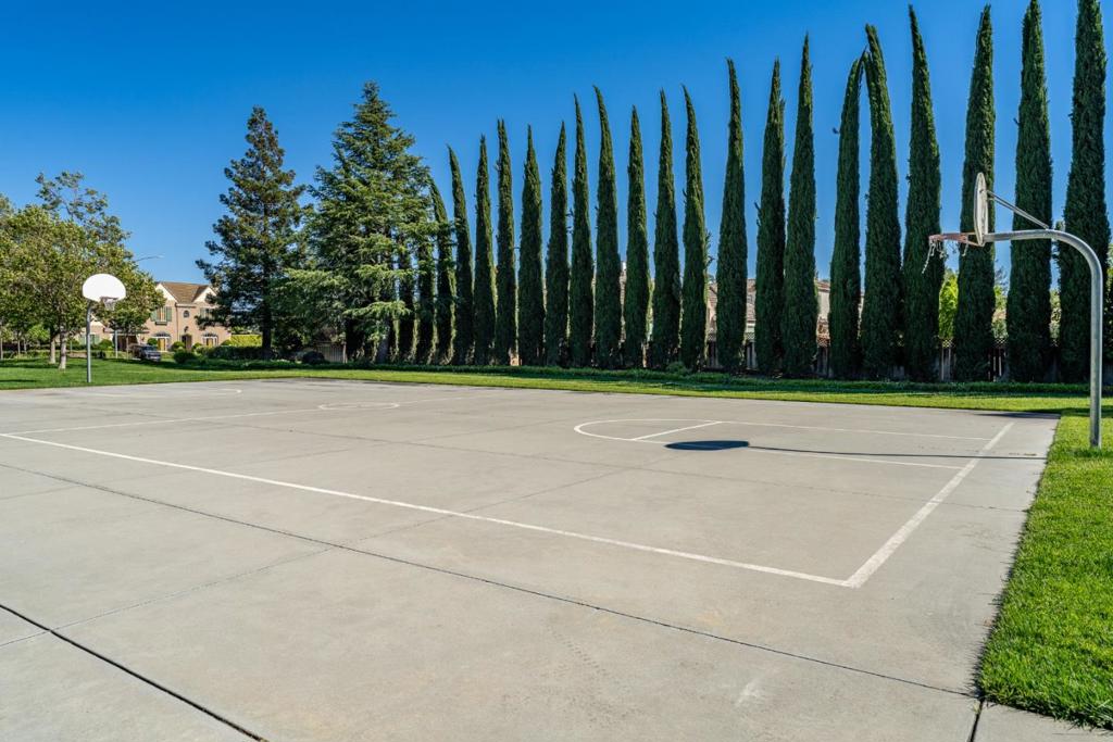 main property photo 80