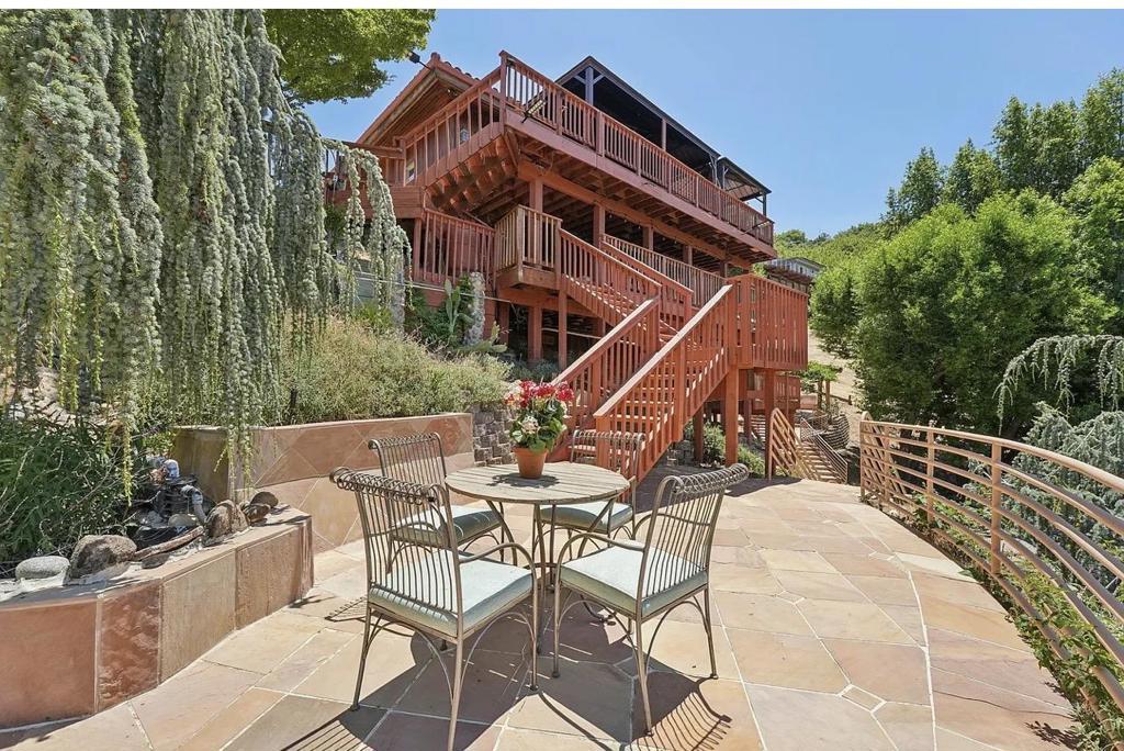 main property photo 67