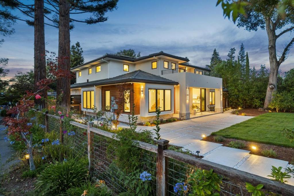 main property photo 40
