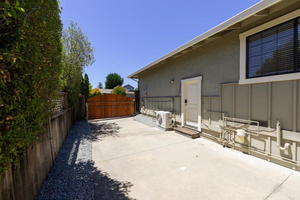 main property photo 114