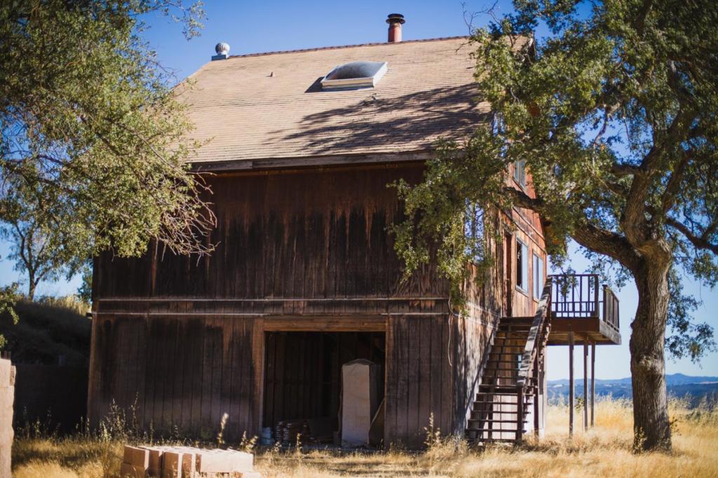 main property photo 2