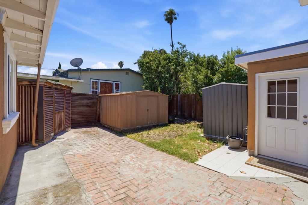 main property photo 43