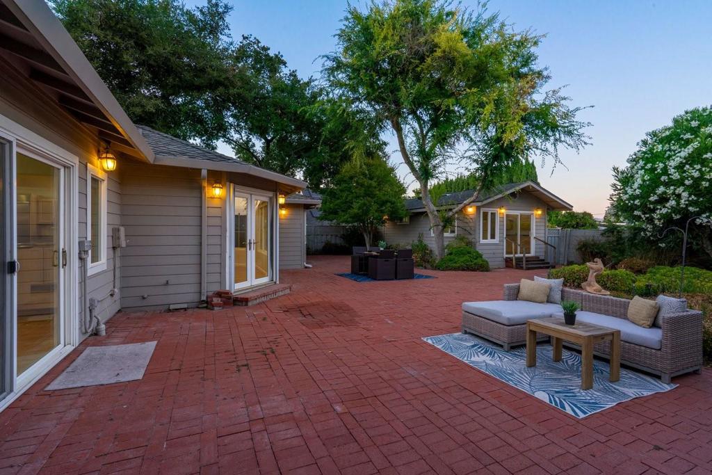 main property photo 54