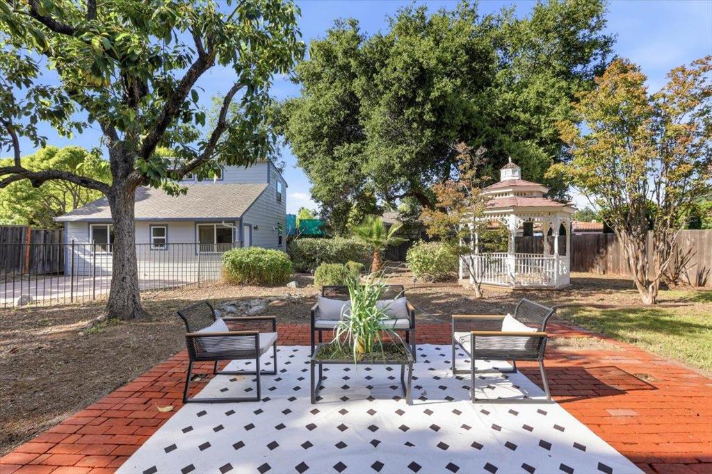 main property photo 71