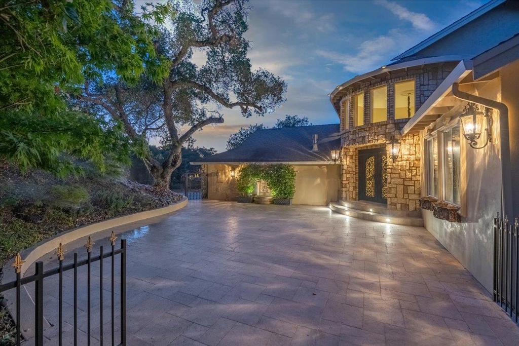main property photo 15