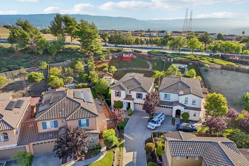 main property photo 74
