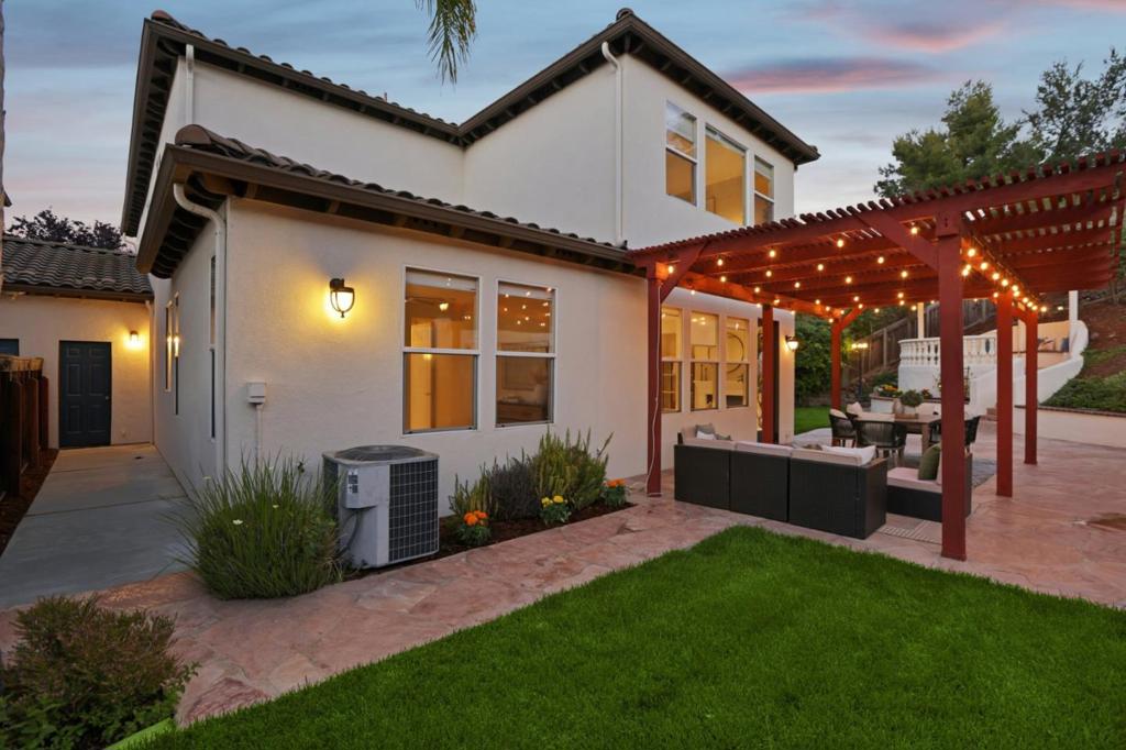 main property photo 90