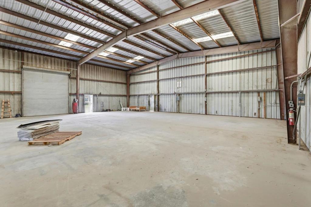 main property photo 36