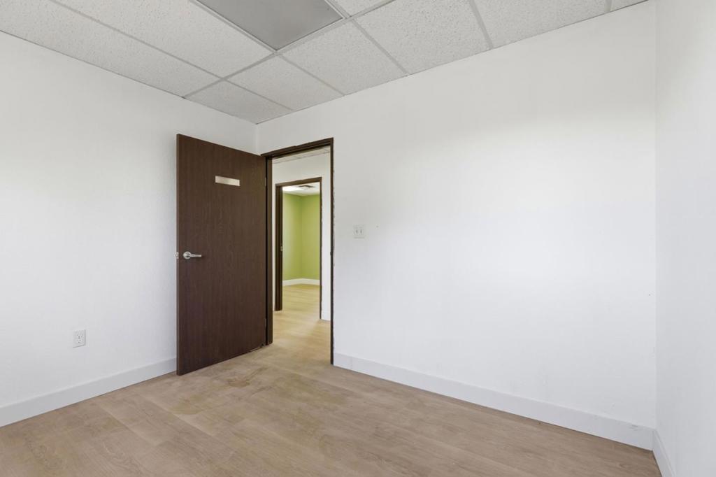 main property photo 59
