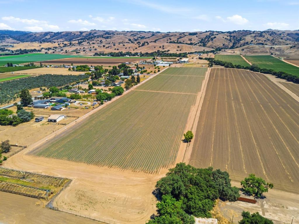 main property photo 66