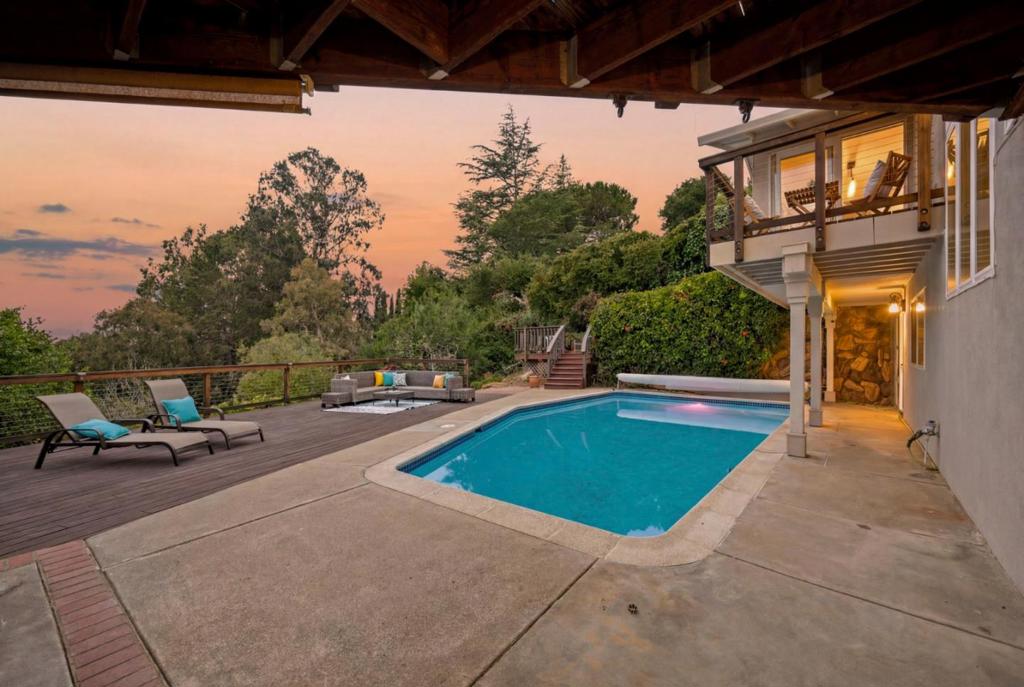 main property photo 58