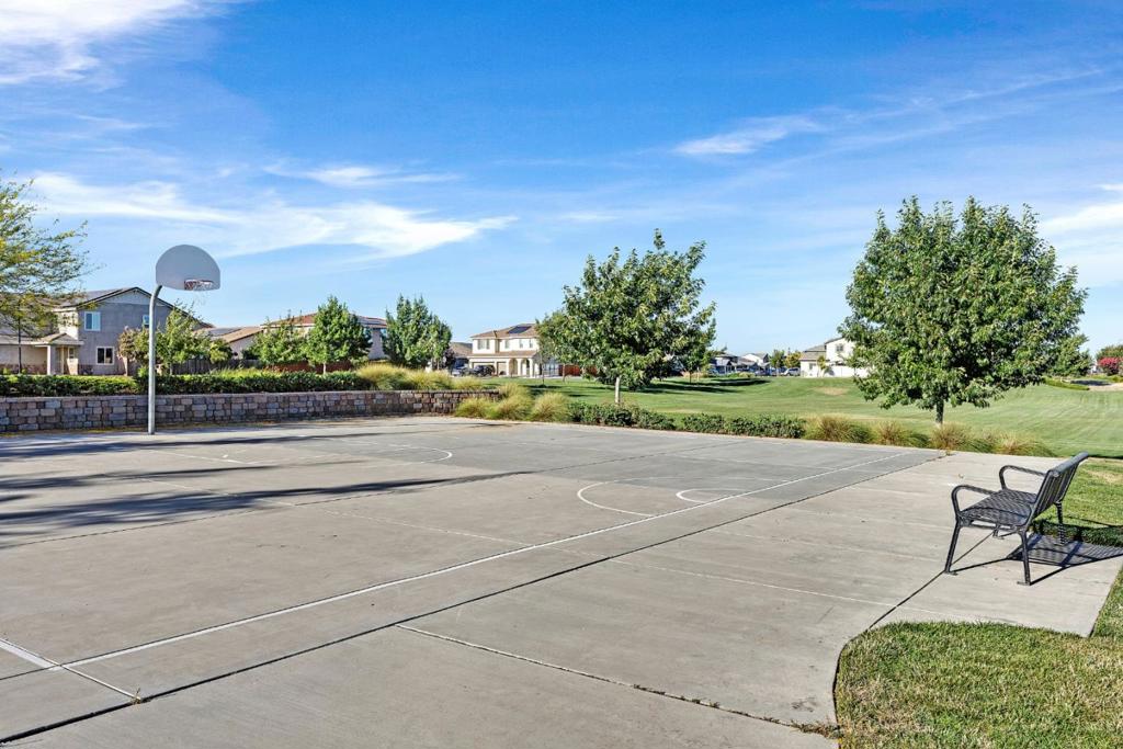 main property photo 59