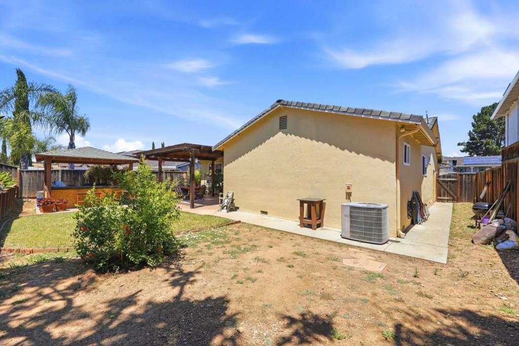 main property photo 43