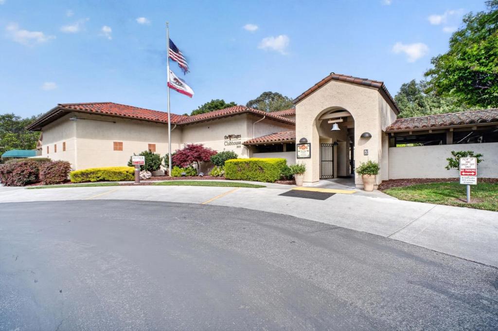 main property photo 54