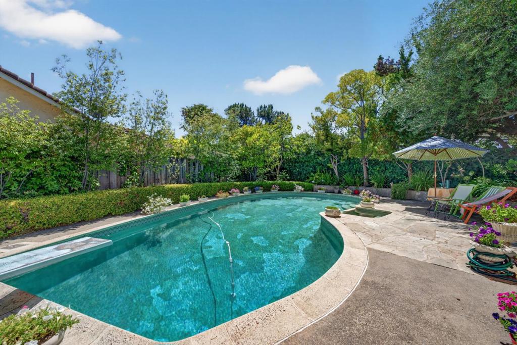 main property photo 60
