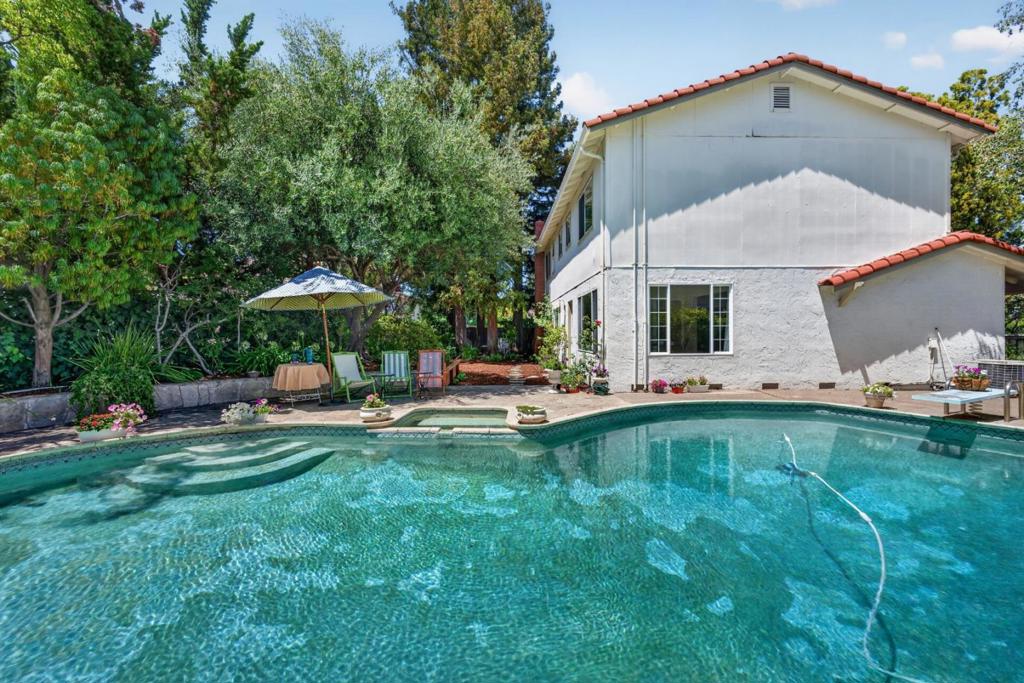main property photo 63